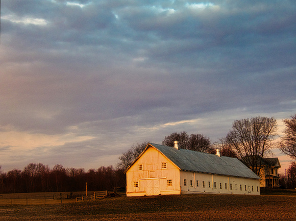 Duncan Plains Road Barn at Sunrise_Tim Patterson