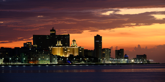 Havana After Sunset - Bill Weyandt